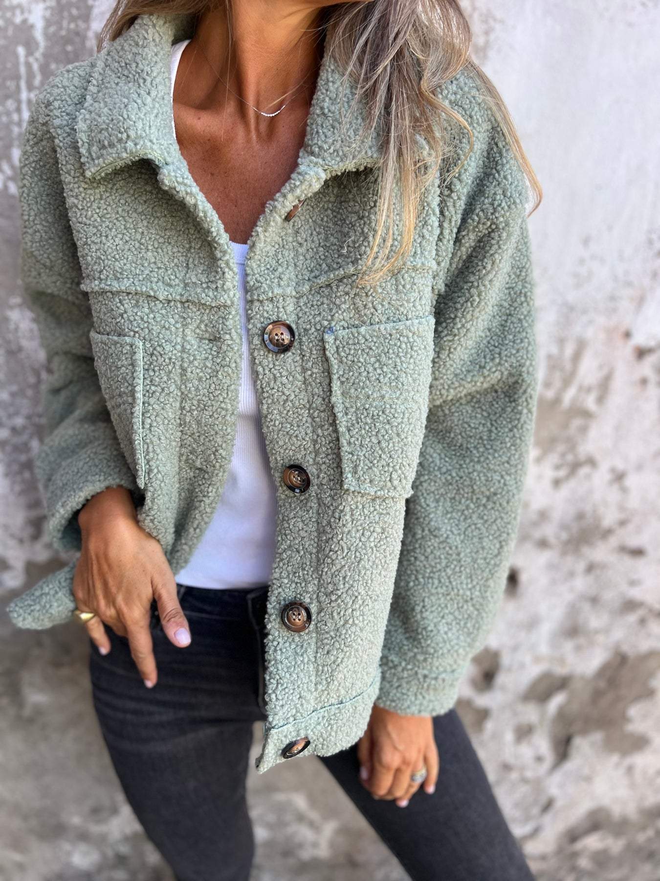 Tiril | Myk jakke med knapper